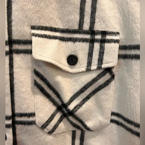 NWT shacket - Picture 5 of 5